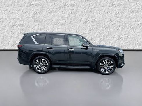New 2026 Lexus LX 600 4WD w/ Luxury Package image 2