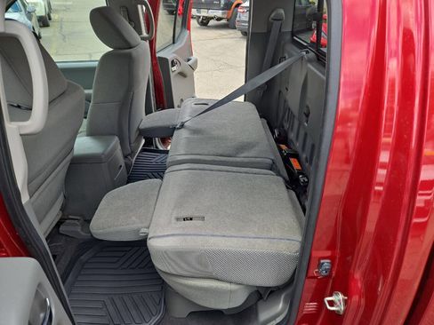 Used 2019 Nissan Frontier SV image 35