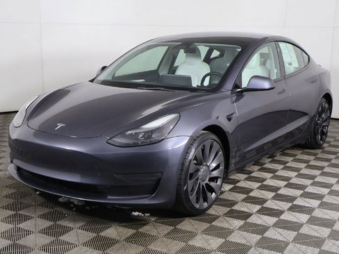 Used 2023 Tesla Model 3 Performance image 9