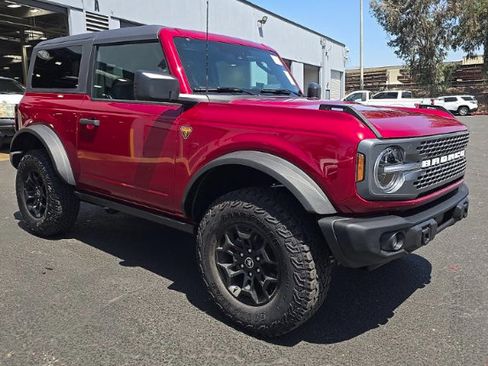 Used 2026 Ford Bronco Badlands AWD/4WD image 1