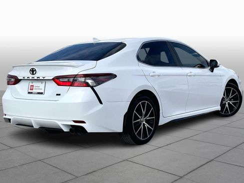 Used 2023 Toyota Camry SE image 12