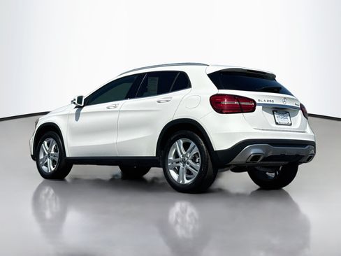Used 2020 Mercedes-Benz GLA 250 4MATIC image 5