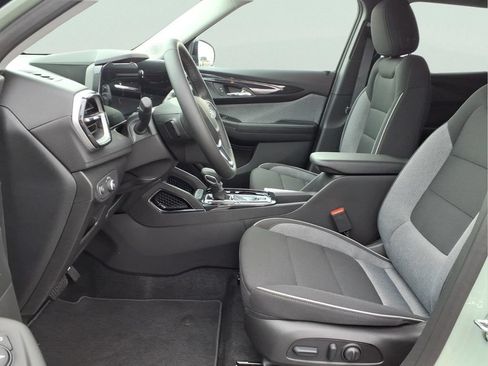 New 2026 Chevrolet TrailBlazer LT w/ Convenience Package FWD image 19