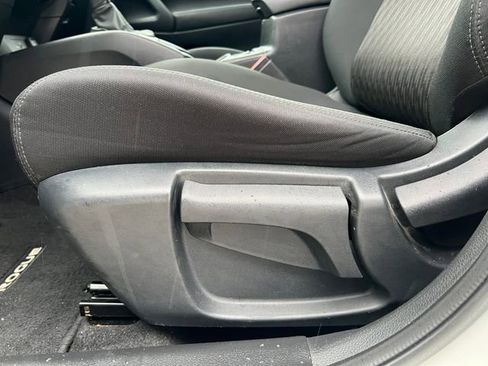 Used 2020 Nissan Rogue SV image 10