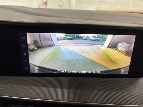 Used 2025 Nissan Murano SV AWD/4WD image 35