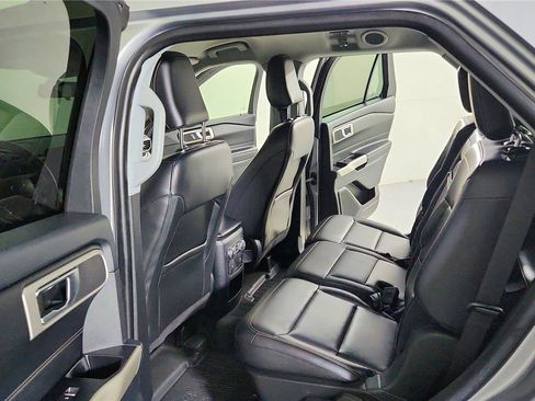 Used 2021 Ford Explorer XLT w/ Equipment Group 202A image 32