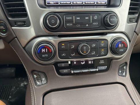 Used 2017 Chevrolet Suburban Premier image 22