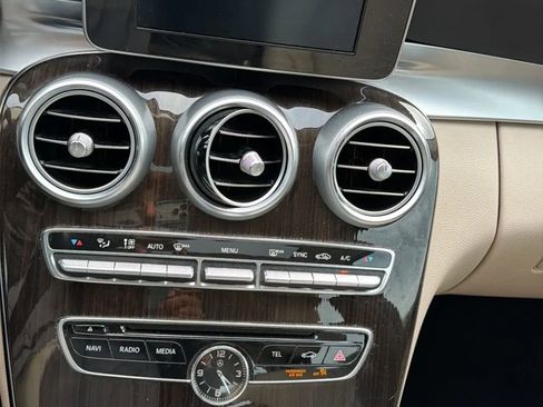 Used 2018 Mercedes-Benz C 300 Sedan w/ Premium Package image 36