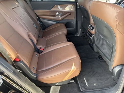 Used 2025 Mercedes-Benz GLS 450 4MATIC image 23