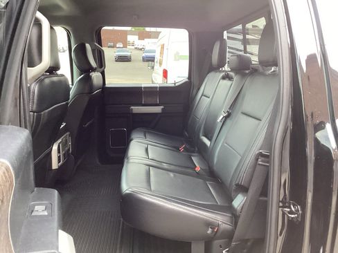 Used 2019 Ford F250 Lariat w/ Lariat Ultimate Package AWD/4WD image 13