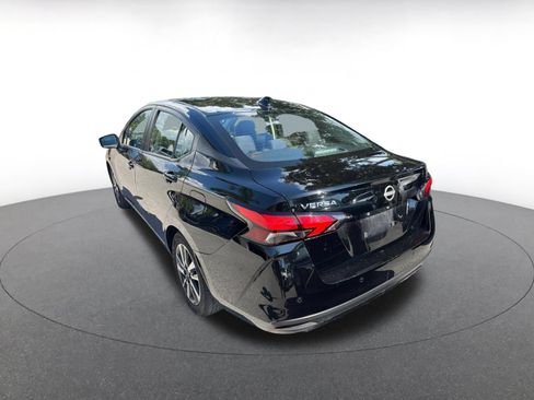 Used 2025 Nissan Versa SV FWD image 9