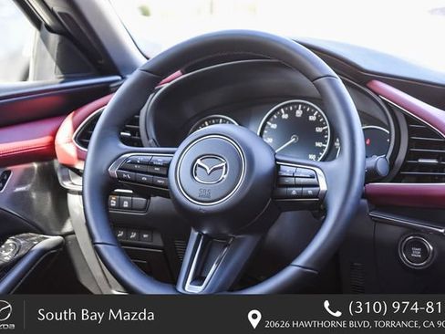 New 2026 MAZDA MAZDA3 Hatchback w/Premium Plus Pkg image 17