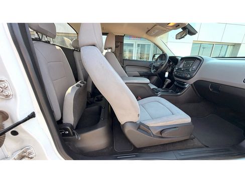 Used 2017 Chevrolet Colorado W/T w/ Custom Special Edition RWD image 9