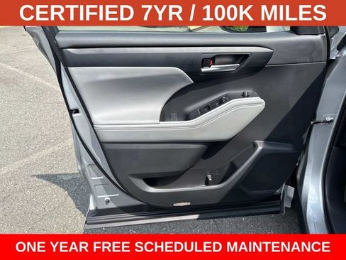 Used 2023 Toyota Highlander XLE FWD image 13