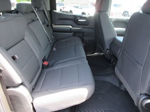 New 2026 Chevrolet Silverado 1500 Custom Trail Boss w/ LPO, Dark Essentials Package AWD/4WD image 18