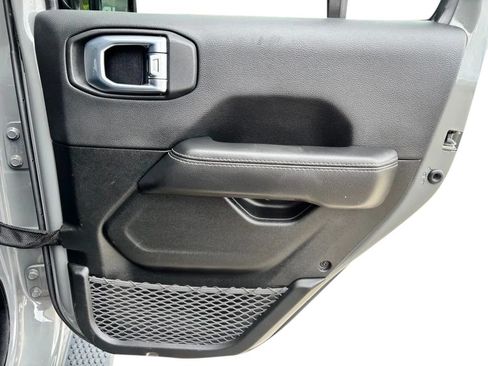 Used 2021 Jeep Wrangler Unlimited Sahara w/ Uconnect 4C Nav & Sound Group AWD/4WD image 26