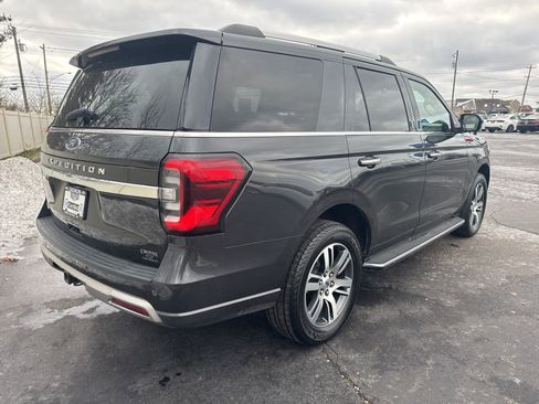 Used 2023 Ford Expedition Limited image 4