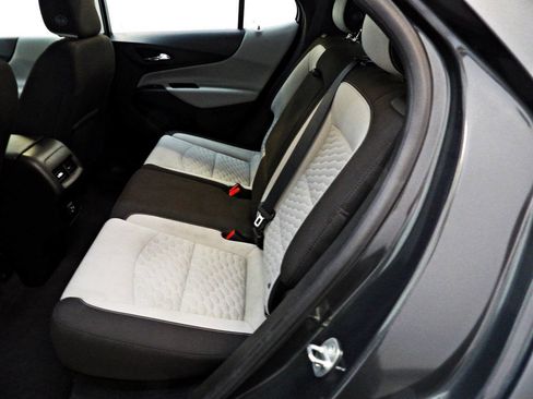 Used 2019 Chevrolet Equinox LS FWD image 10