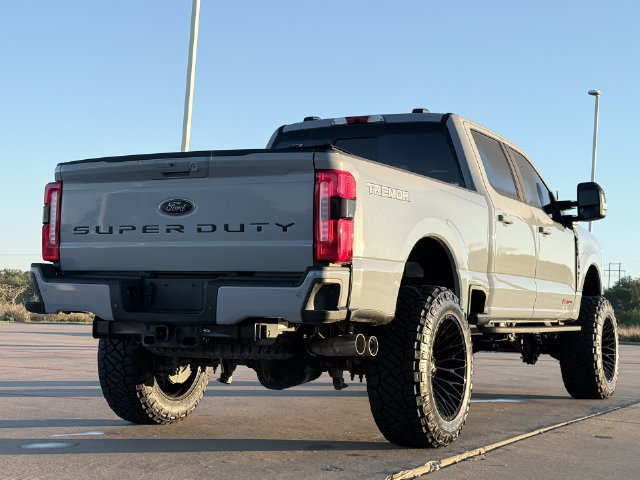 Used 2026 Ford F250 Lariat w/ Tremor Off-Road Package AWD/4WD image 9