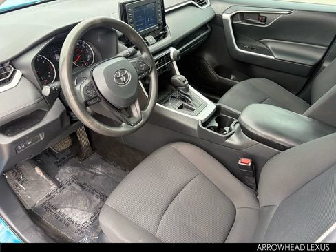 Used 2021 Toyota RAV4 LE w/ Carpet Mat Package (TMS) FWD image 11