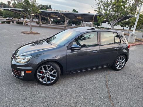 Used 2013 Volkswagen GTI Driver's Edition FWD image 9