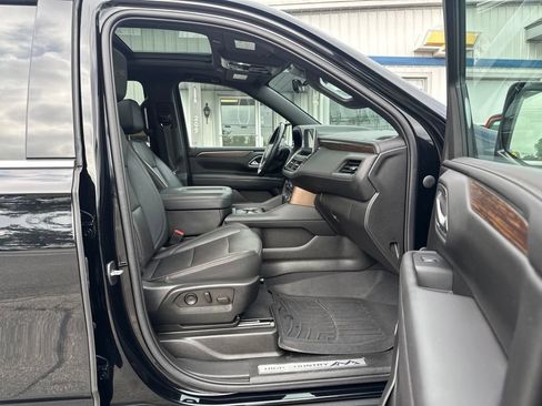 Used 2023 Chevrolet Suburban High Country w/ LPO, Illumination Package AWD/4WD image 28
