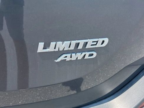 Used 2013 Toyota RAV4 Limited AWD/4WD image 23