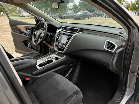 Used 2018 Nissan Murano S AWD/4WD image 17