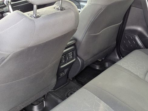 Used 2022 Toyota RAV4 XLE image 27