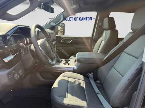 New 2026 Chevrolet Silverado 3500 LTZ w/ LTZ Convenience Package AWD/4WD image 9