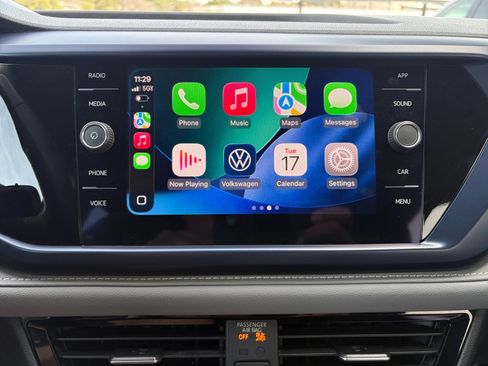 Certified 2023 Volkswagen Taos SE image 14