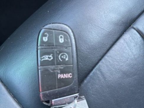 Used 2015 Chrysler 200 C w/ Navigation & Sound Group I image 11