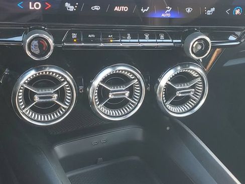 Certified 2024 Chevrolet Blazer EV LT AWD/4WD image 29