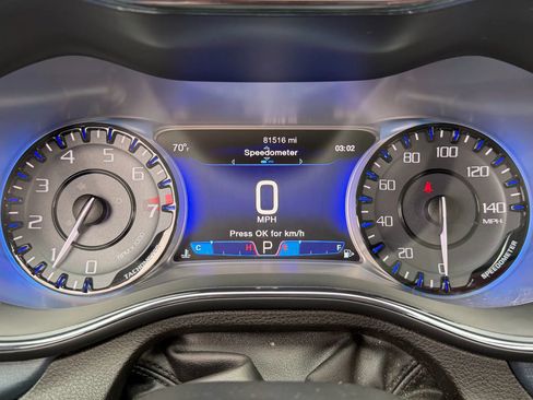 Used 2015 Chrysler 200 S w/ Navigation & Sound Group I image 34