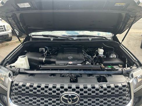 Used 2018 Toyota Tundra SR5 w/ SR5 Upgrade Package image 23