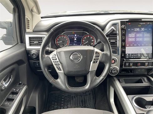 Used 2020 Nissan Titan SL image 12