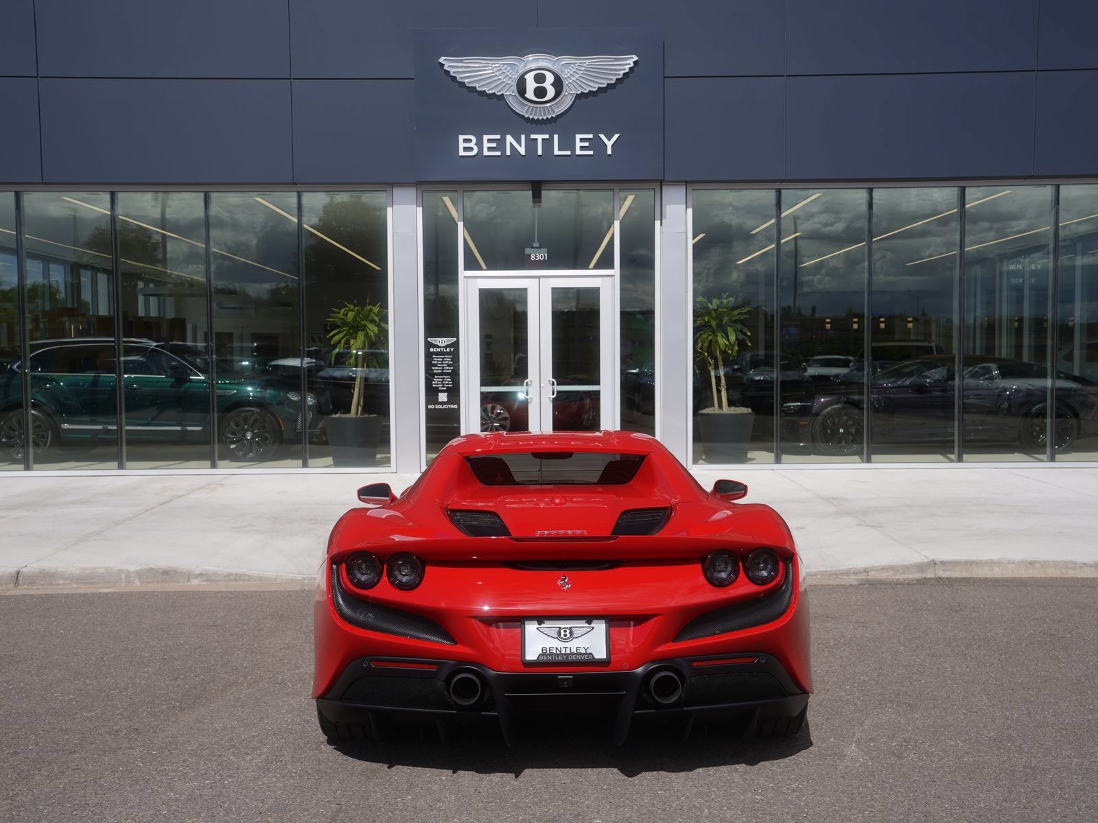 Used 2023 Ferrari F8 Tributo RWD image 25