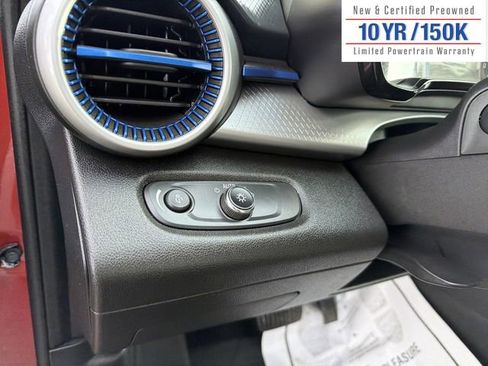 Used 2024 Chevrolet Trax LS image 17