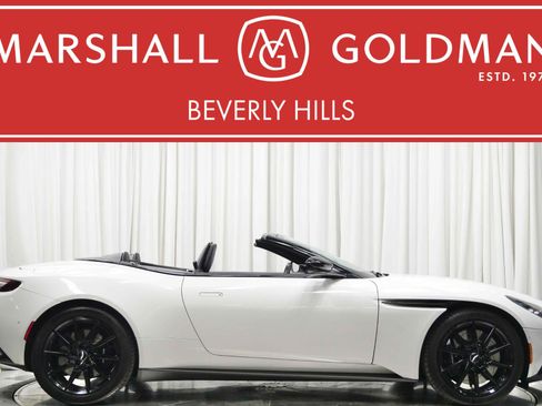 Used 2019 Aston Martin DB11 Volante image 1