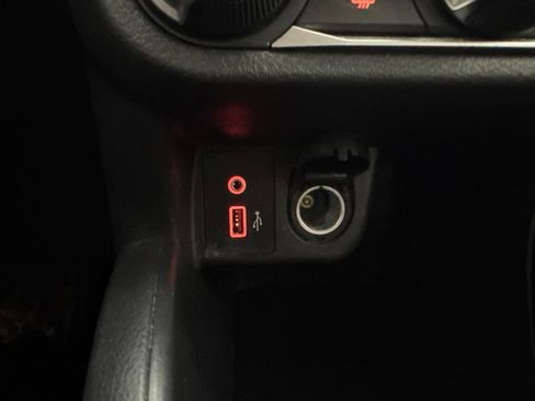 Used 2021 Nissan Versa SV FWD image 25