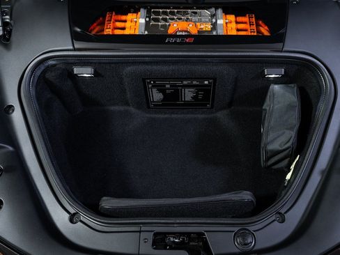 Used 2025 Ferrari SF90 Spider image 29