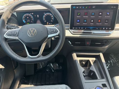 New 2025 Volkswagen Tiguan S image 12