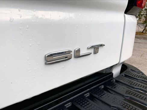 Used 2025 GMC Sierra 1500 SLT image 9