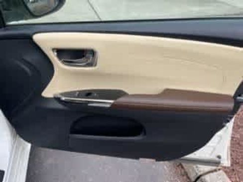 Used 2014 Toyota Avalon XLE Premium image 18