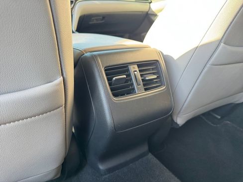 Used 2019 Honda Accord EX-L image 18