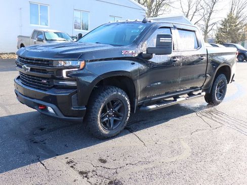 Used 2021 Chevrolet Silverado 1500 LT Trail Boss w/ Convenience Package II image 2
