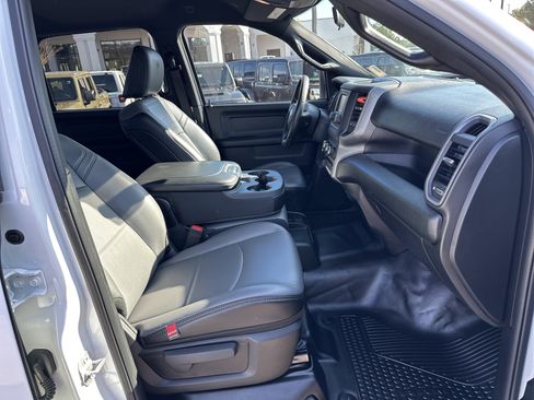 Used 2024 RAM 3500 Tradesman w/ Chrome Appearance Group image 13