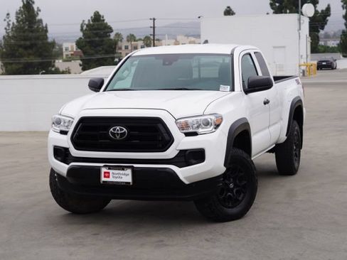 Used 2022 Toyota Tacoma SR w/ SX Package AWD/4WD image 4