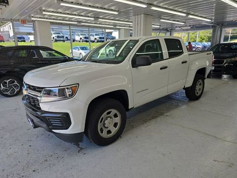 Used 2022 Chevrolet Colorado W/T image 2