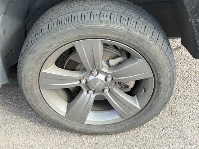 Used 2017 Jeep Patriot Sport w/ Power Value Group FWD image 4